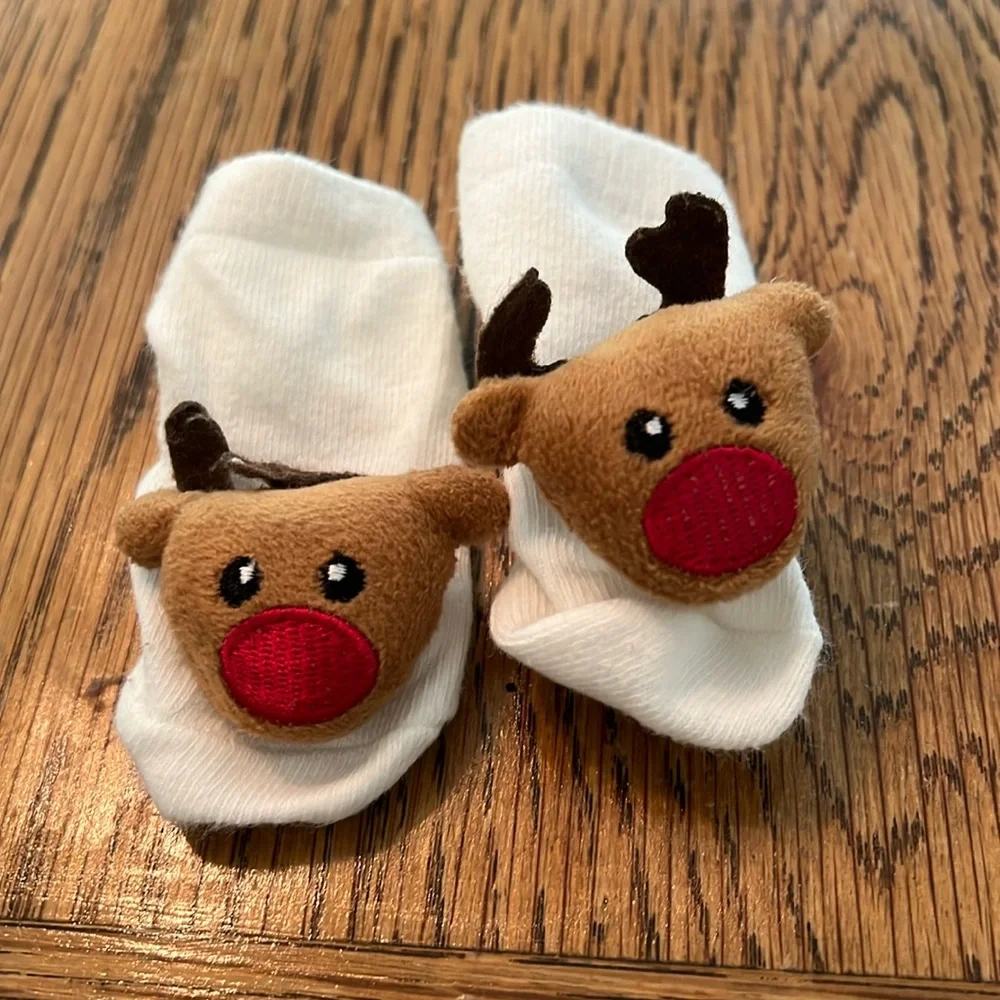 NWOT REINDEER RATTLE SOCKS